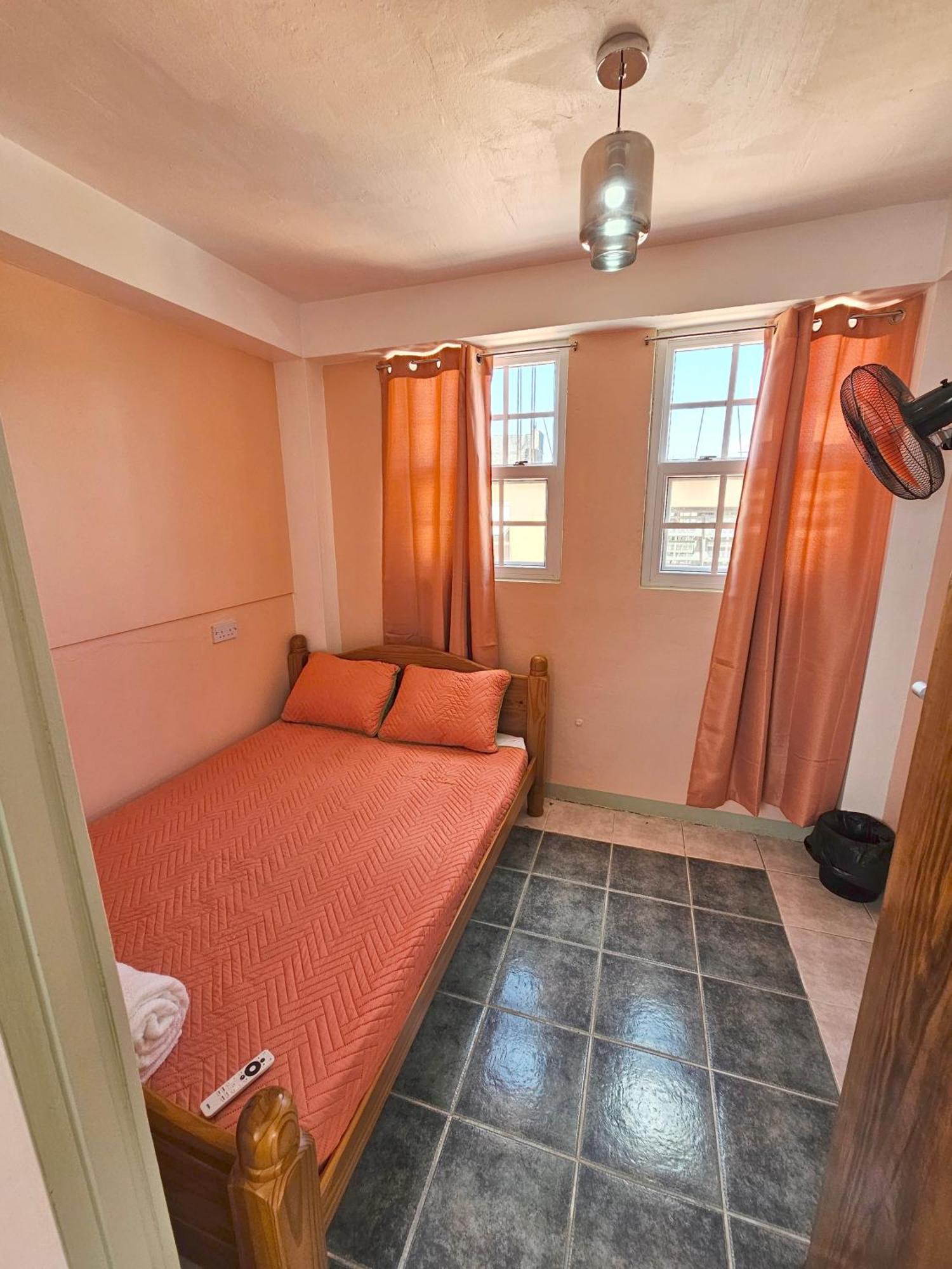 C&M Suites Roseau Exterior foto
